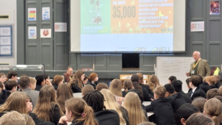 al69ysRPG_q9X48n5BYnAXSLW2RdBb2YRQ